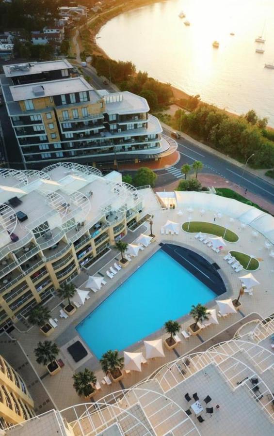 Base Holidays - Ettalong Beach Premium Apartments Exterior photo
